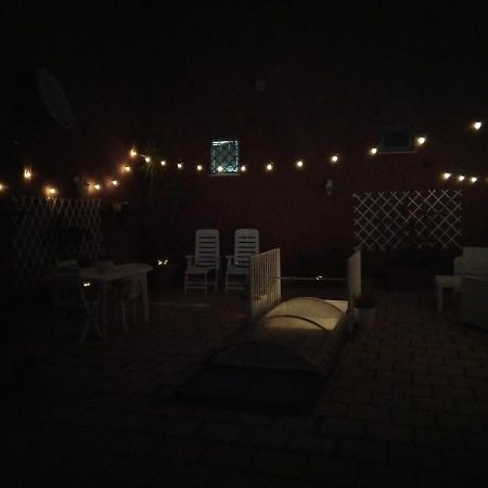 A Casa Di Monica Apartment ปอซซุออลี ภายนอก รูปภาพ