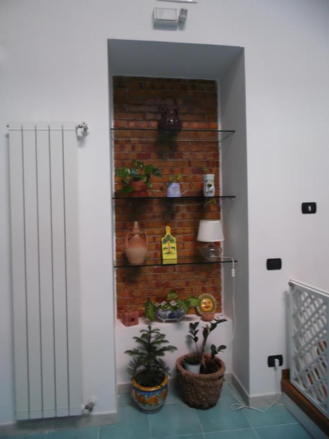 A Casa Di Monica Apartment ปอซซุออลี ภายนอก รูปภาพ