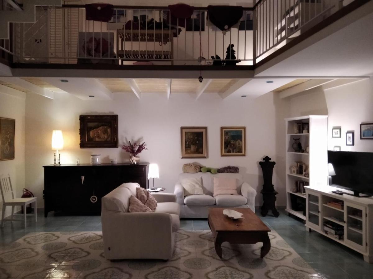 A Casa Di Monica Apartment ปอซซุออลี ภายนอก รูปภาพ