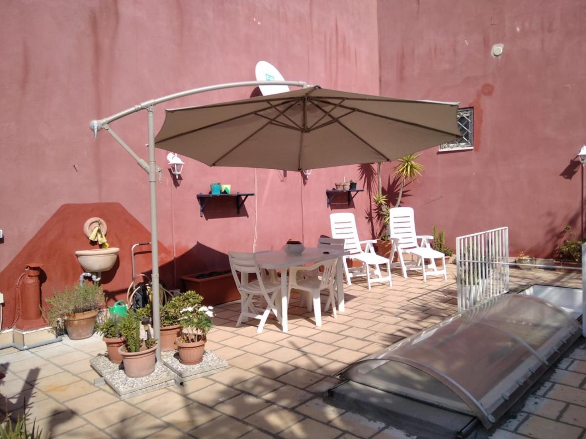 A Casa Di Monica Apartment ปอซซุออลี ภายนอก รูปภาพ