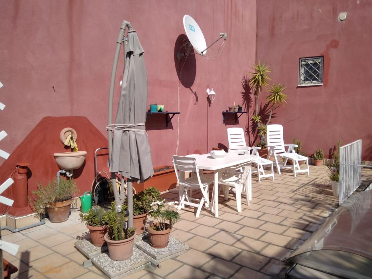 A Casa Di Monica Apartment ปอซซุออลี ภายนอก รูปภาพ